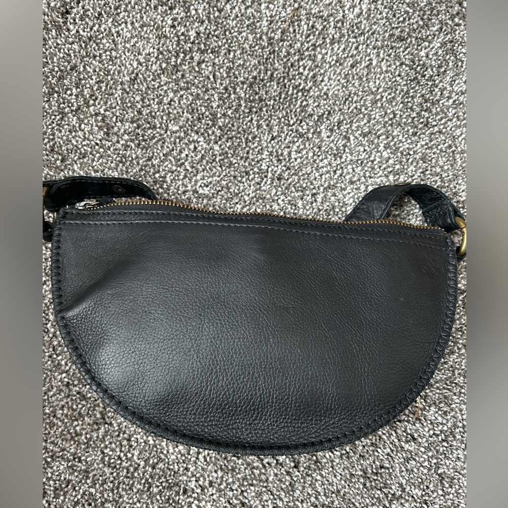Lyons Leather Bee Black